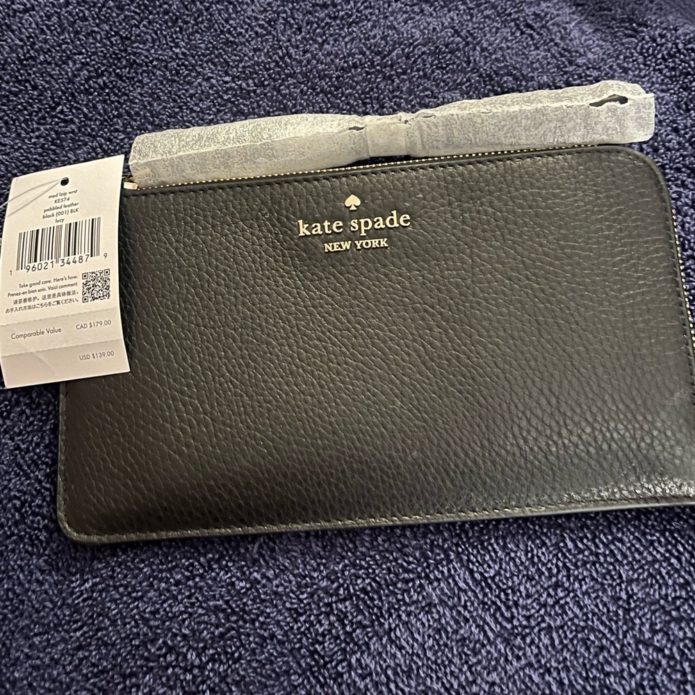 Kate Spade Black Leather Wristlet. New with tags